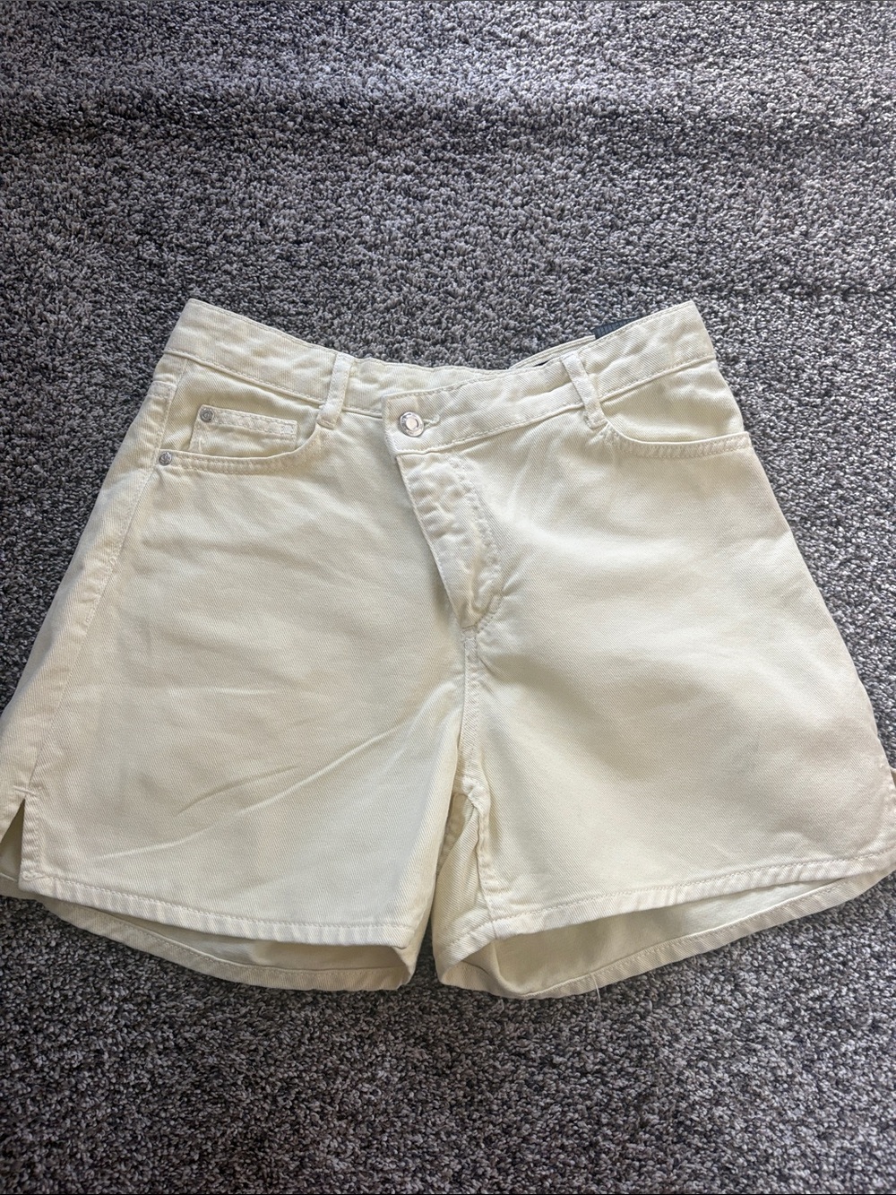 Zara high waisted crossover waist denim shorts 28 (us 6)